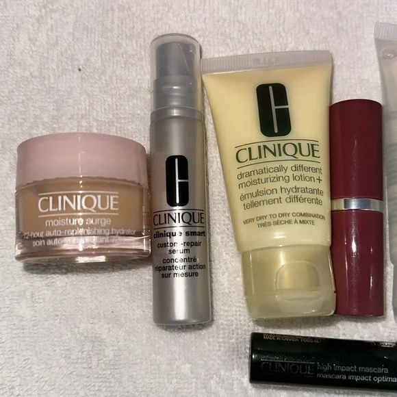 Clinique Skincare and Makeup Collection with Vibrant Pouch - Picture 5 of 6